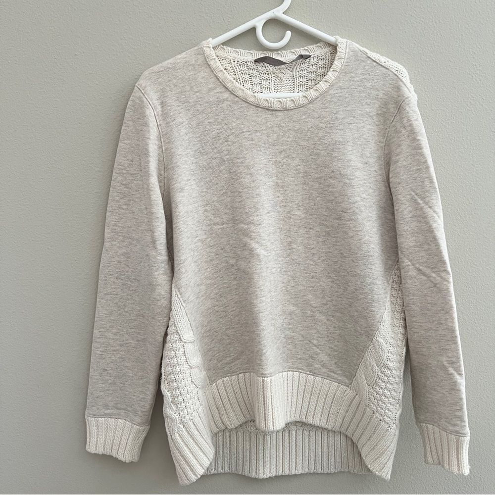 Athleta Madera cable knit sweater size XS cream high low hem